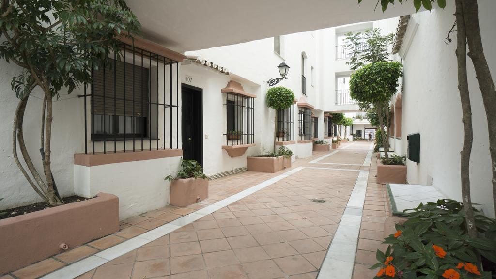 Apartament Club Jardines Del Puerto Marbella Zewnętrze zdjęcie