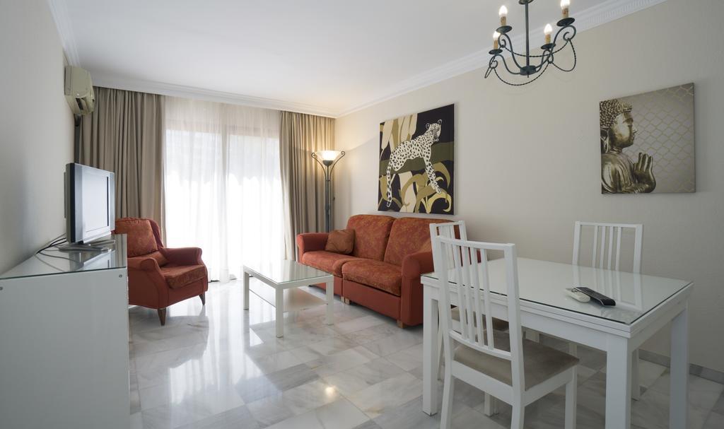 Apartament Club Jardines Del Puerto Marbella Zewnętrze zdjęcie