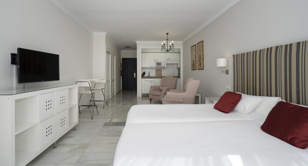 Apartament Club Jardines Del Puerto Marbella Zewnętrze zdjęcie
