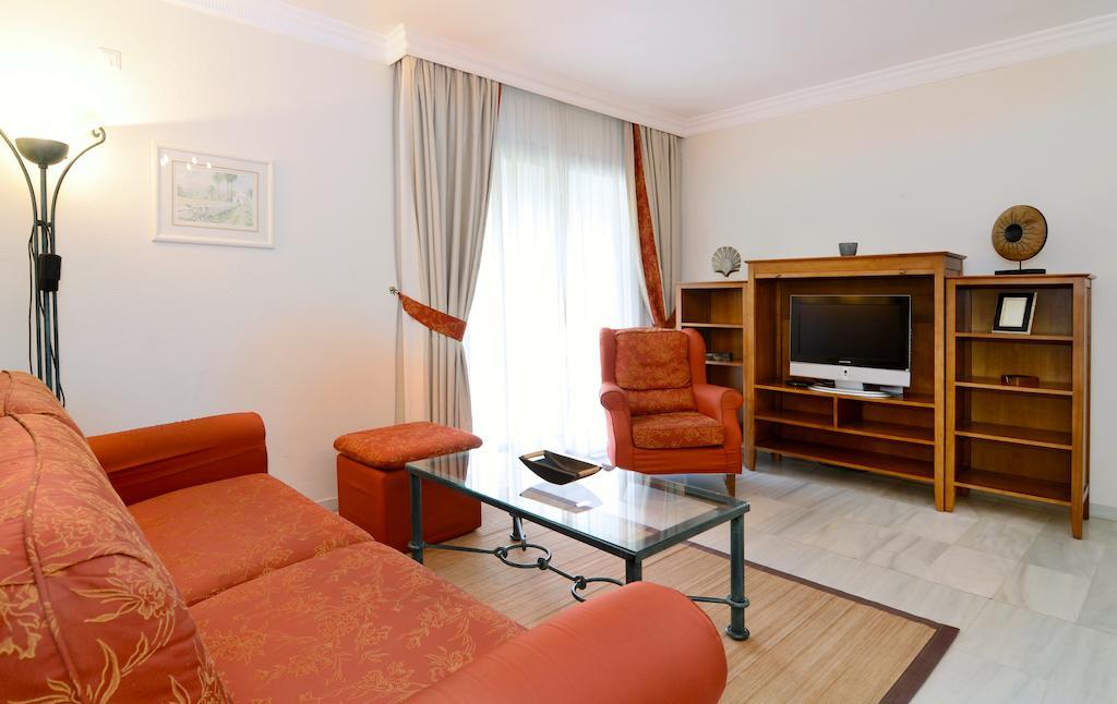 Apartament Club Jardines Del Puerto Marbella Zewnętrze zdjęcie